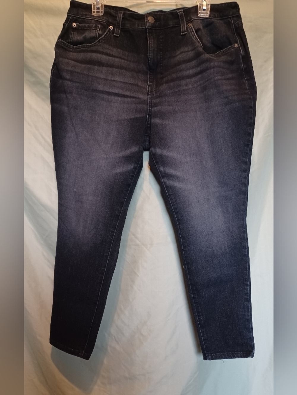 Time And Tru Women’s Black Fade Wash High Rise Curvy Skinny Stretch Denim Jeans